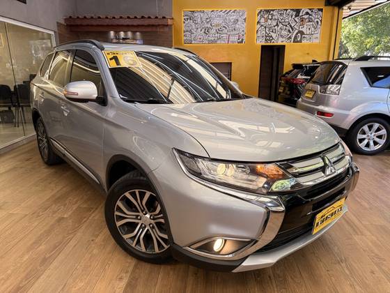 MITSUBISHI OUTLANDER 2.0 16V GASOLINA 4P AUTOMÁTICO MITSUBISHI OUTLANDER 2.0 16V GASOLINA 4P AUTOMÁTICO